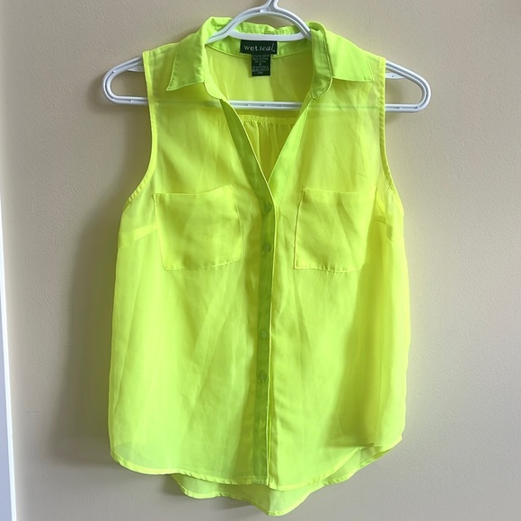 Wet Seal Mesh Neon Lime Sleeveless Button Up Shirt - Picture 1 of 2